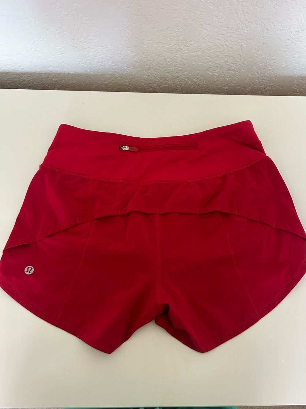 lululemon athletica Women’s Crimson Athletic Shorts - Picture 2 of 4